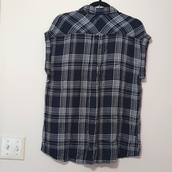 Rails Black Plaid Button Down Sleeveless Shirt - Picture 8 of 8